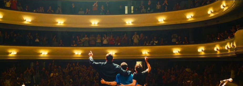 Público en un teatro durante un show producido por Vivo Cultura